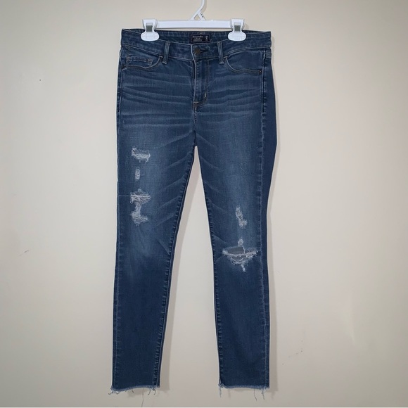 Abercrombie & Fitch Harper Ankle medium wash distressed raw hem jeans size 25/0R - Picture 2 of 6